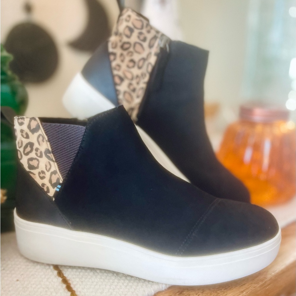 Toms Suede Zipper Ankle Booties/Wedge